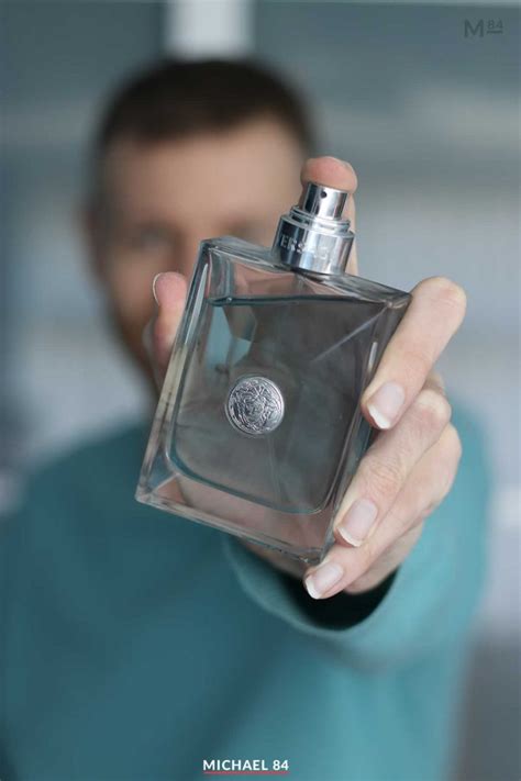 versace pour homme hair &|what does Versace Pour Homme smell like.